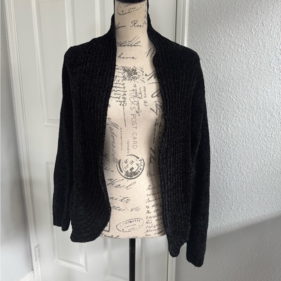 Draper’s And Damon’s Chic Black Women's Cardigan - Picture 1 of 8